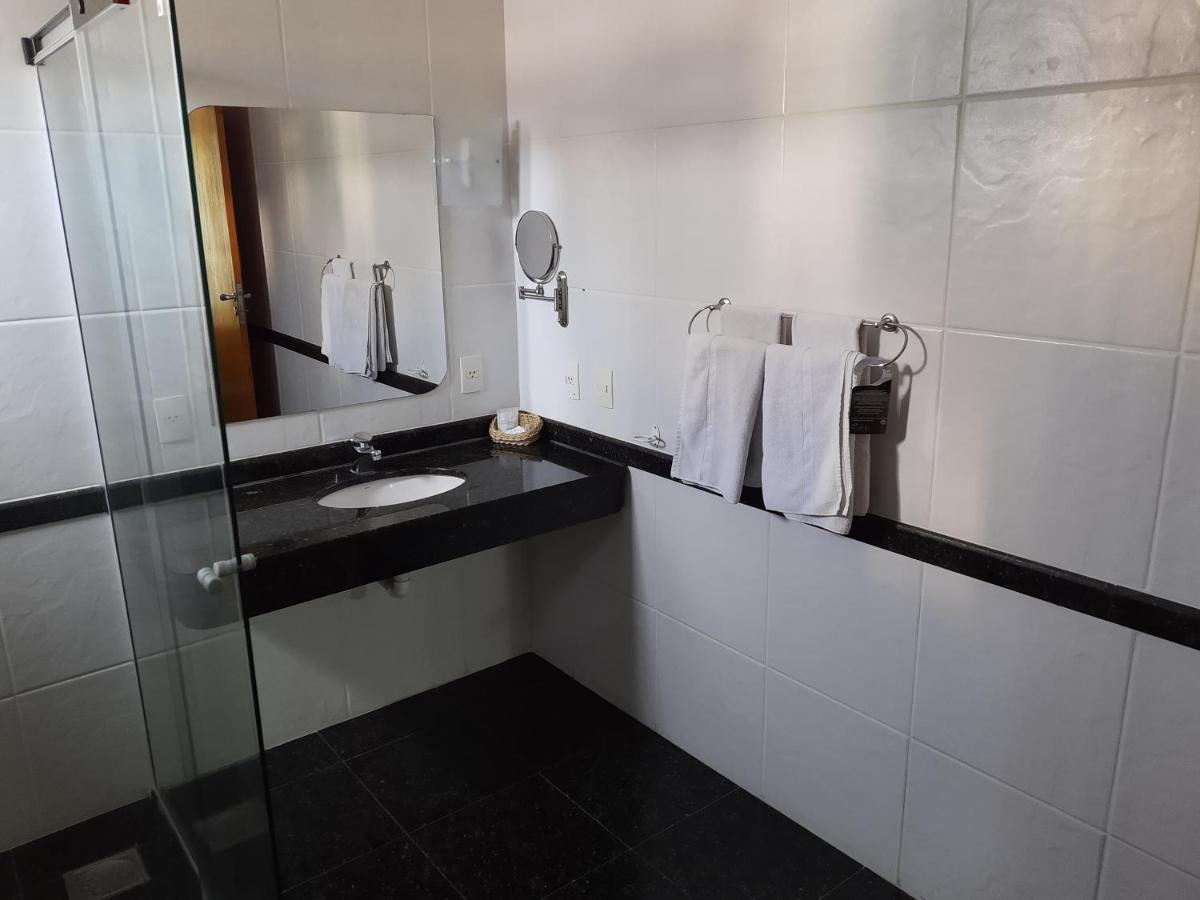 Constantino Hotel E Eventos Juiz de Fora Exterior foto Bathroom