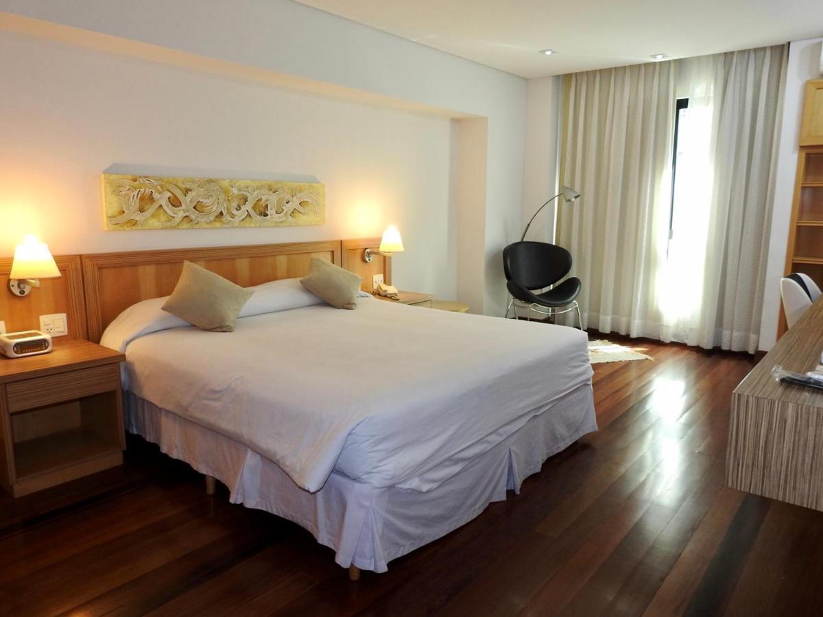 Constantino Hotel E Eventos Juiz de Fora Exterior foto A bedroom at the hotel